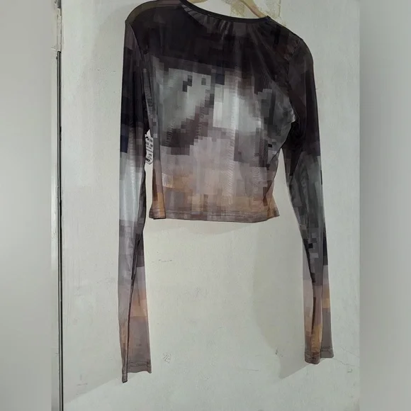 NEW- AKIRA HIDDEN IMAGES MESH LONG SLEEVE TOP - Picture 7 of 7